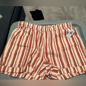 Old Navy Linen Shorts - NWT- Size Medium - Red and Cream Stripes